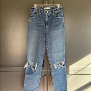 Abercrombie & Fitch The 90s Straight Ultra High Rise